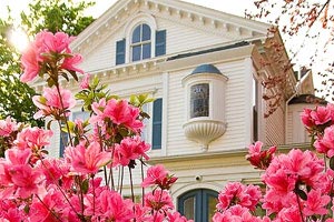 联赛战队为冠军争夺进行最后冲刺